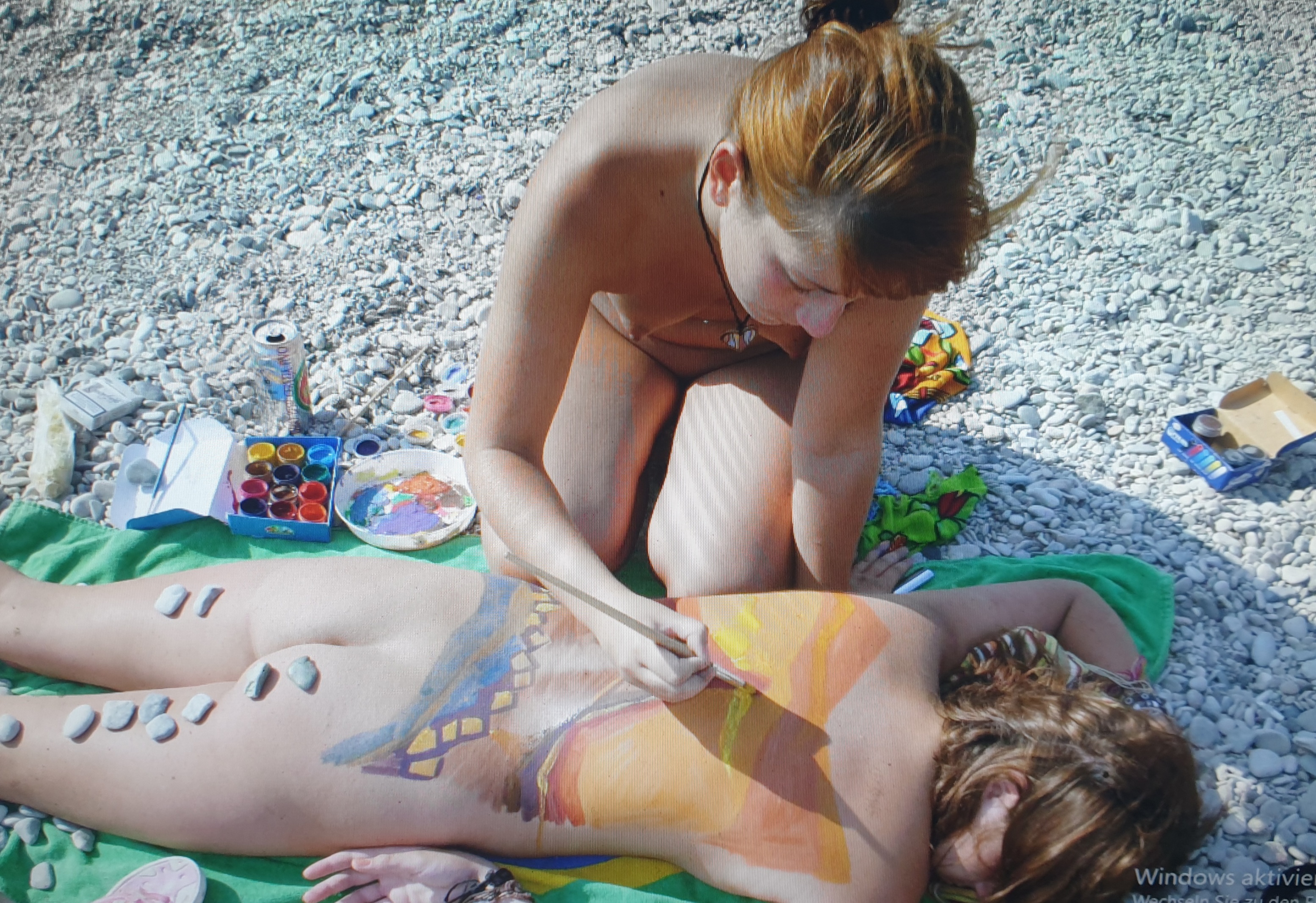 Nudisten