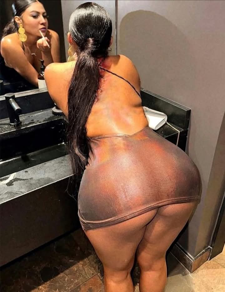NICE ass milf
