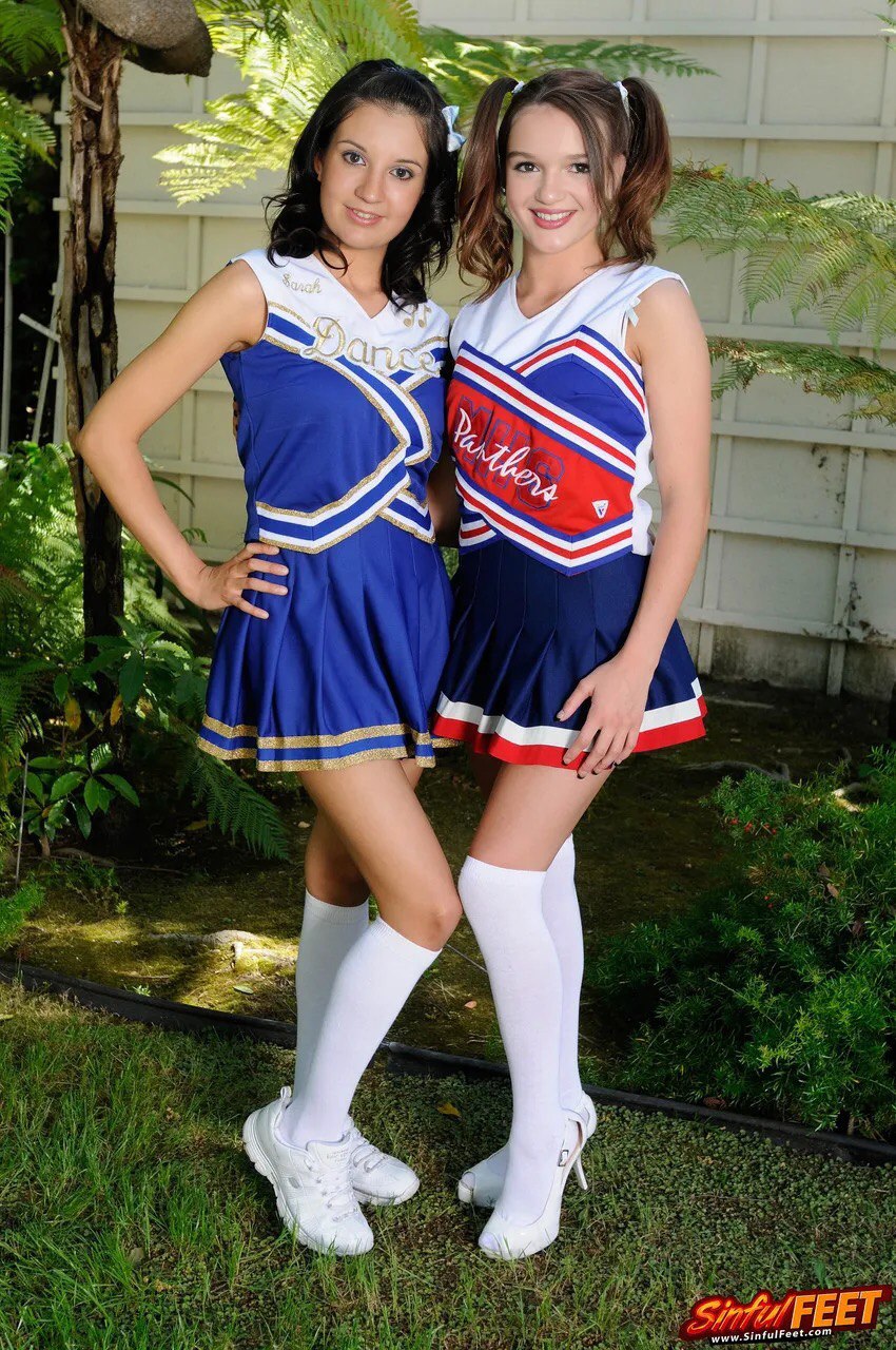 Sexy cheerleaders