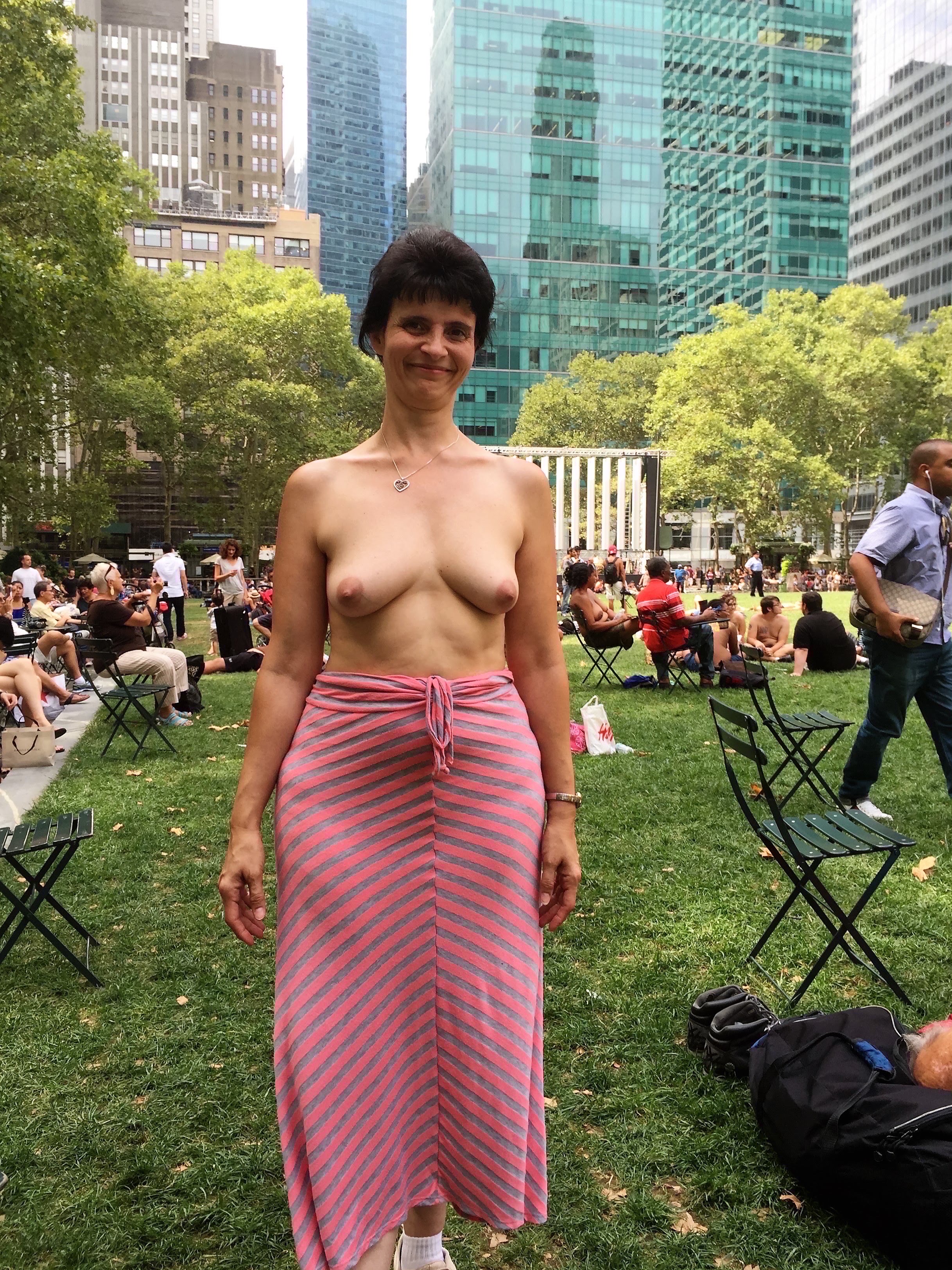 Cailyne Mcirmn Topless