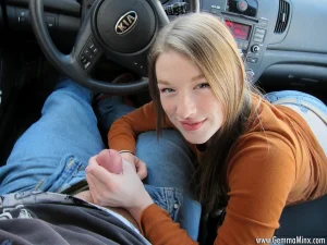 Teen car blowjob