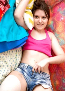Teen cameltoe
